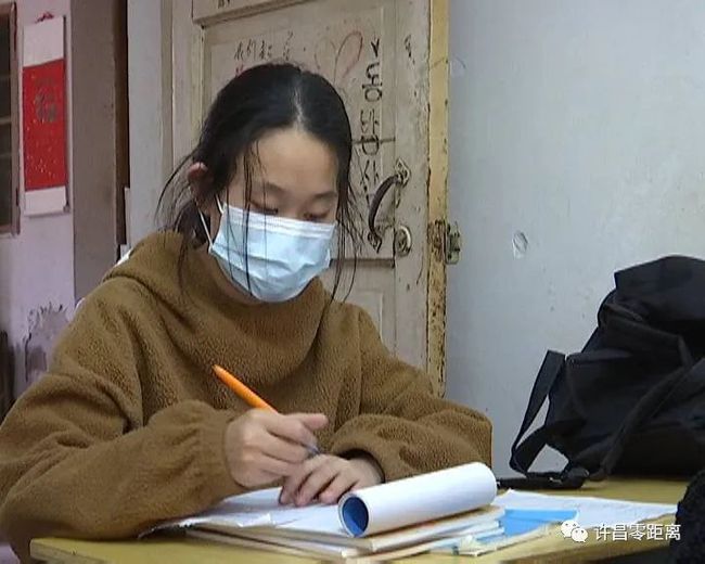 近8成老师需要在周末加班,周末加班成常态：近八成教师工作无休